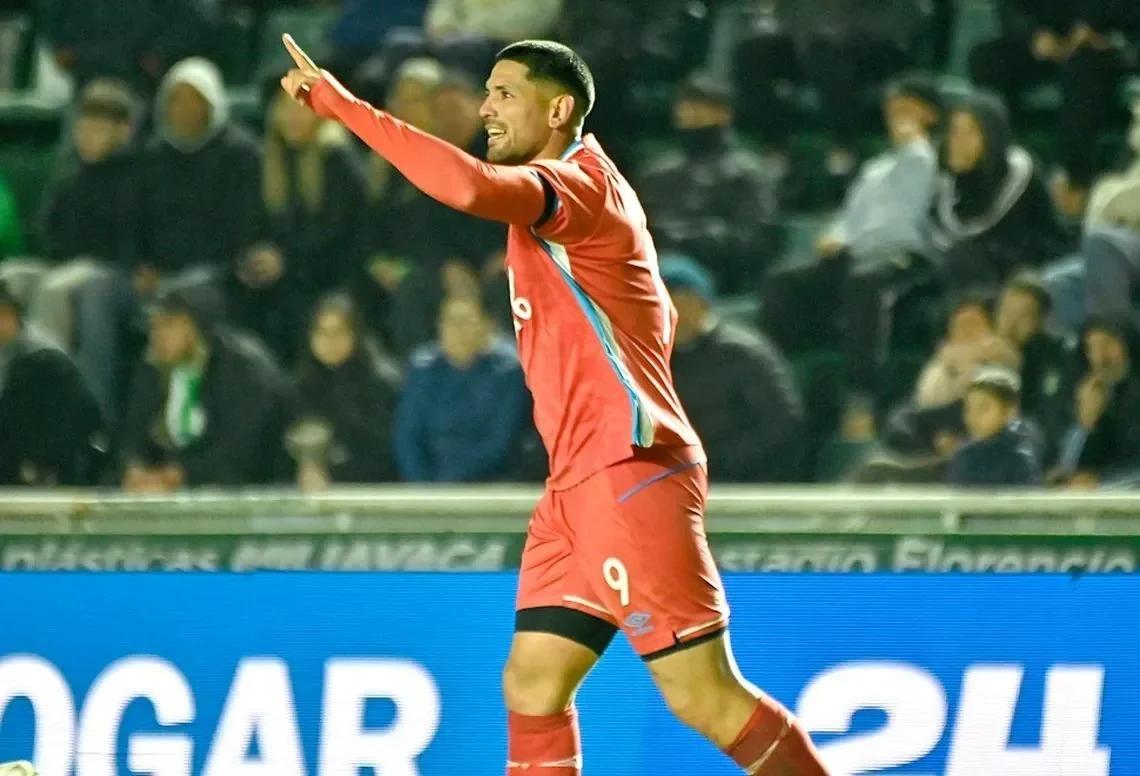 Belgrano le ganó a Banfield con comodidad y se prende en la tabla de la Zona B