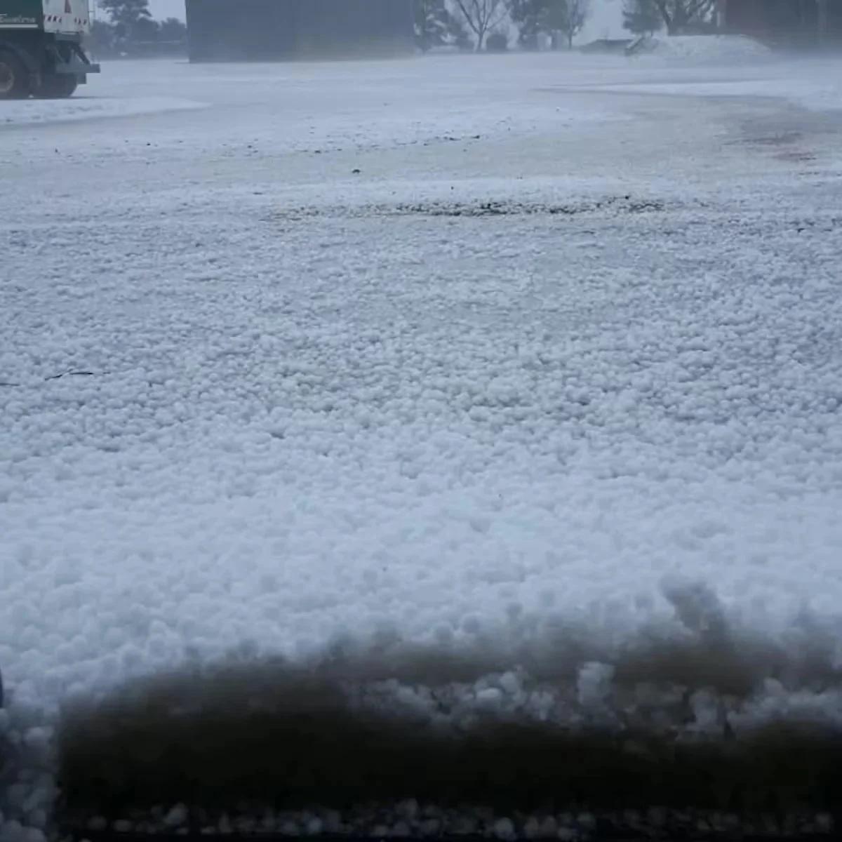 Tormentas en Córdoba: el granizo sorprendió a la Capital y varias localidades