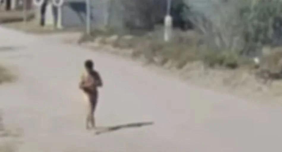 Hombre ingresó desnudo a una comisaría denunciando un secuestro