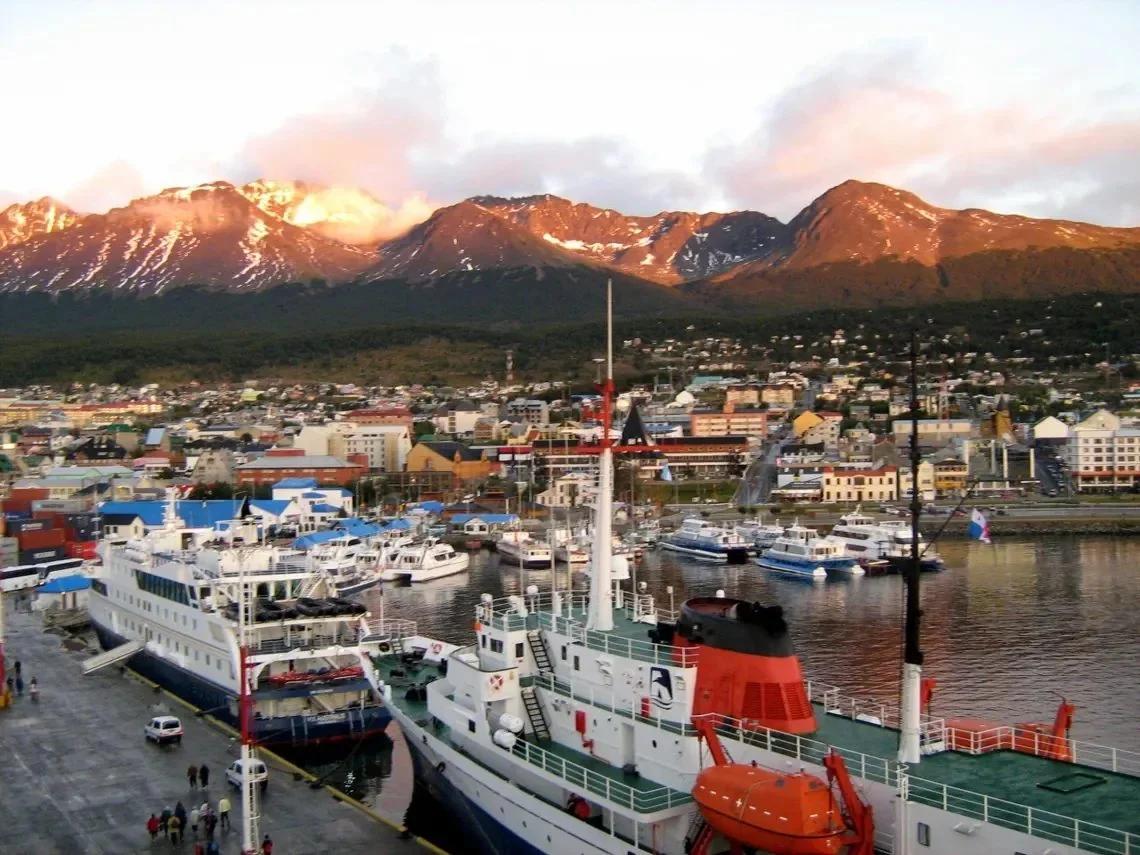 Puerto de Ushuaia: denuncian al Gobierno por desvío de fondos y negocios millona