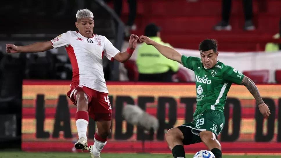Sarmiento se hizo fuerte en Junin y vencio a Huracan