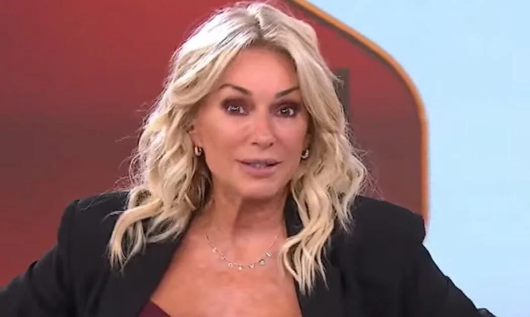Yanina Latorre y su divertido blooper en vivo