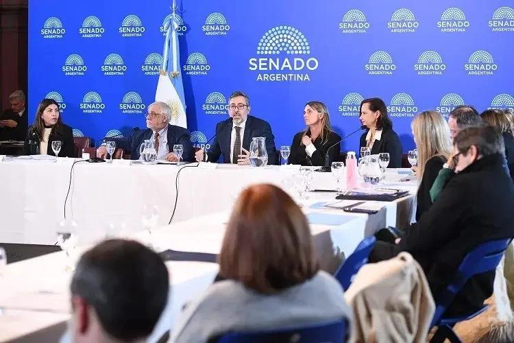 El oficialismo acelera el tratamiento de 60 pliegos judiciales en el Senado