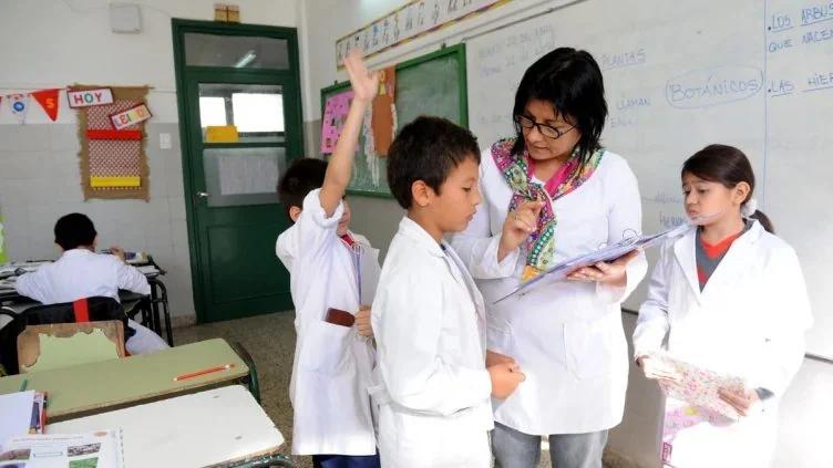Inestabilidad laboral: la realidad de los docentes riojanos y argentinos