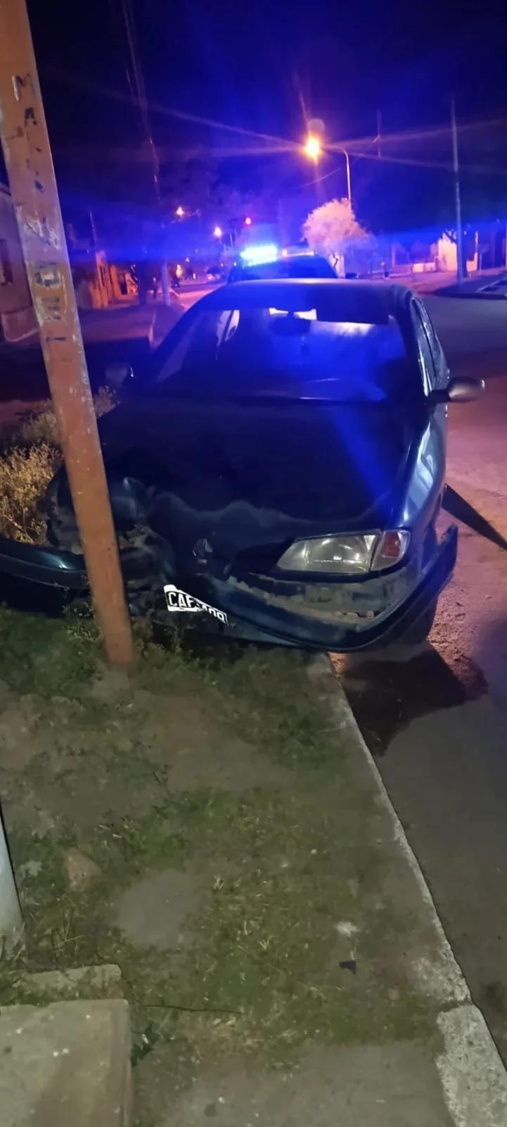 Choque contra una columna en Chamical por conductor alcoholizado
