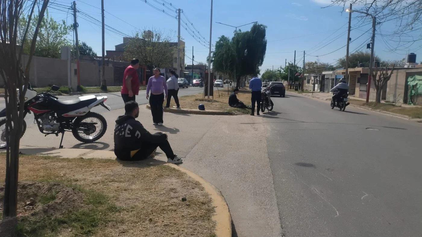 Accidente de tránsito entre dos motocicletas en la capital riojana