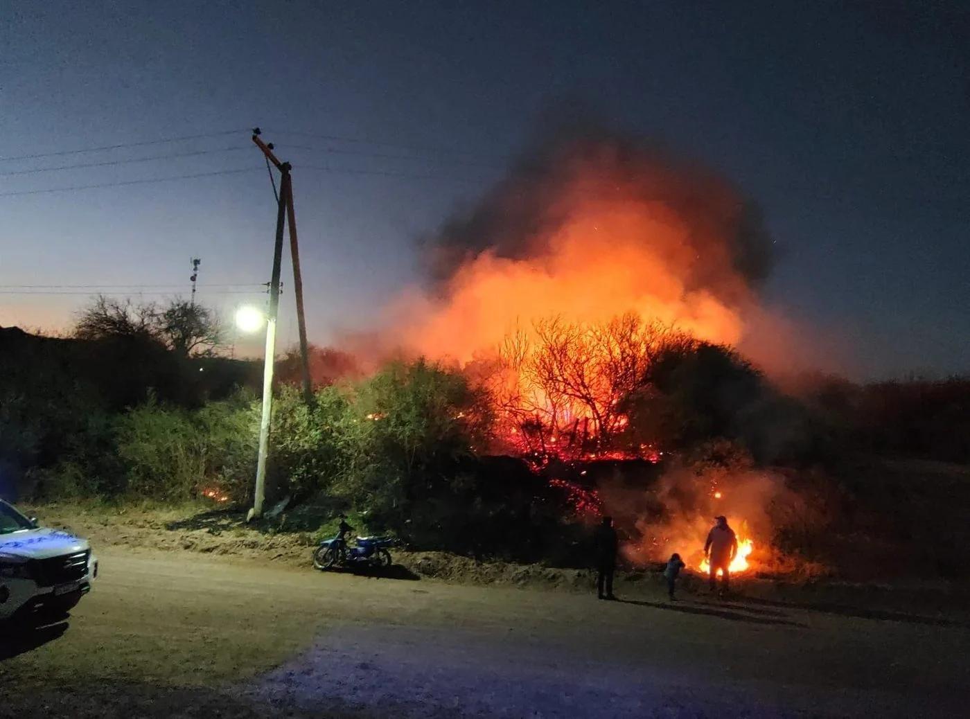 Incendio en el barrio 20 de Octubre de Villa Castelli