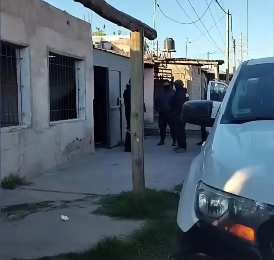 Cuatro detenidos tras allanamientos por presunta usura en la capital
