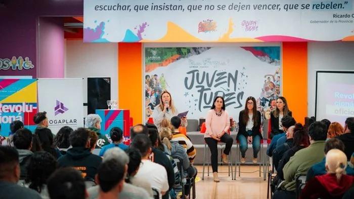 Lanzaron Revolucioná tu Oficio para trabajadores riojanos