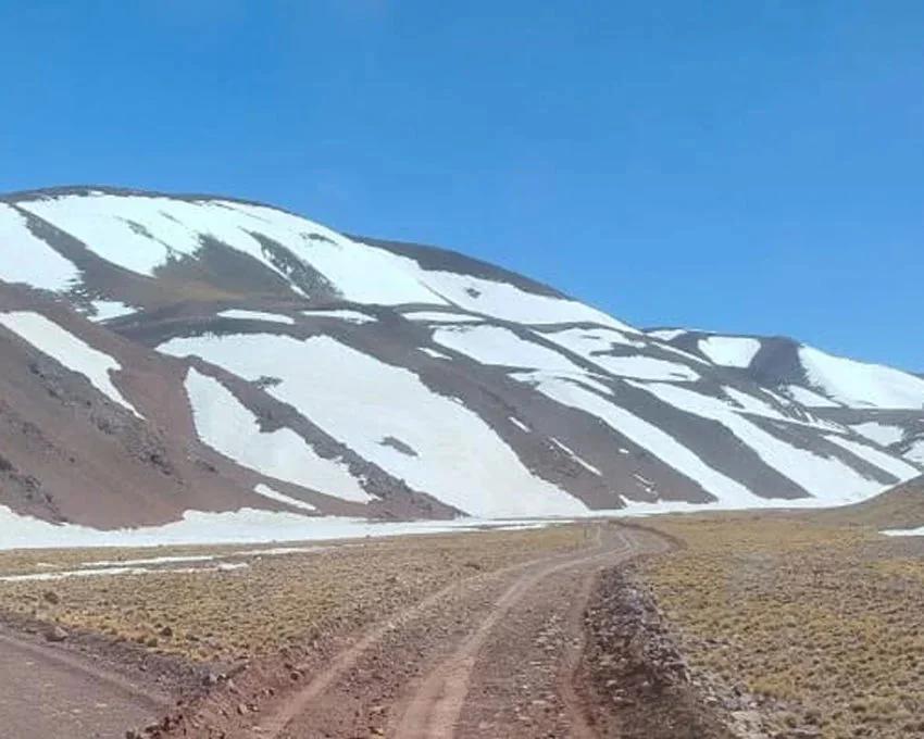 Despejaron la Ruta 76 y ya se puede cruzar a Chile por Jagüel