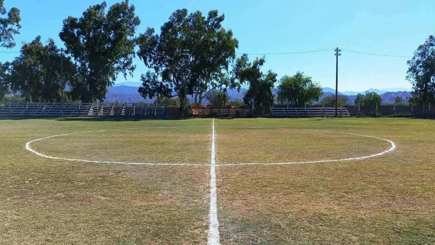 Calor extremo cambia los horarios del fútbol en Villa Unión y Guandacol