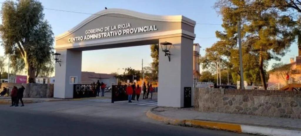 Asueto administrativo para empleados públicos riojanos el lunes 28