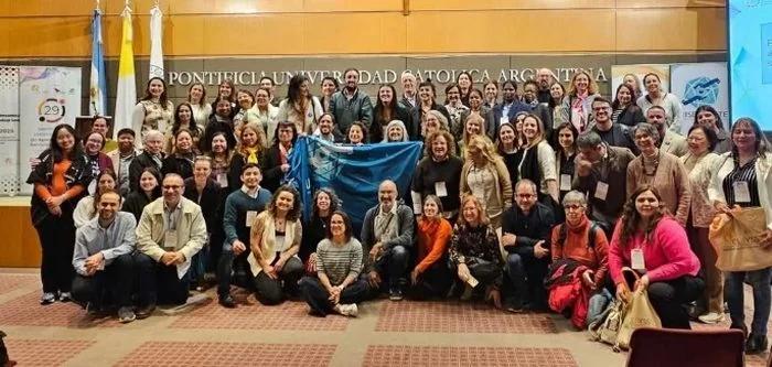 Talento riojano: escuela presentó su repelente natural en un seminario internaci