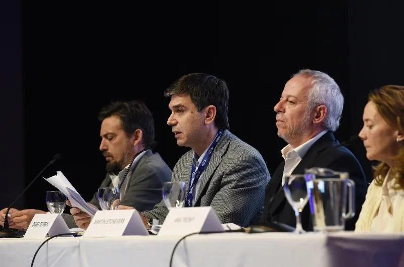 ADEPA advierte que la inteligencia artificial pone en riesgo al periodismo