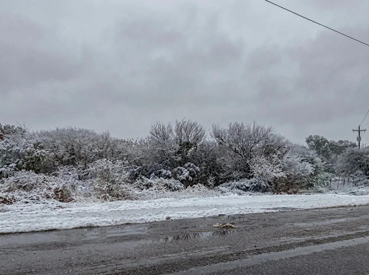 Nevadas en Chepes y Chilecito tras el ingreso de aire frío