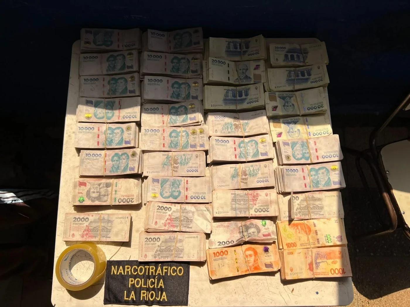 Demoraron a un pasajero con más de 31 millones de pesos sin justificar