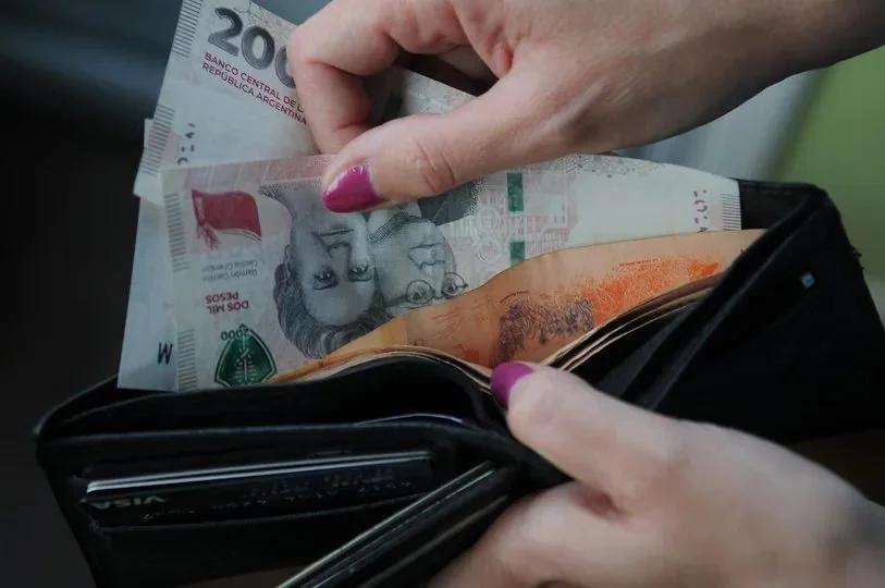 El 60% de los argentinos siente que su economía empeora