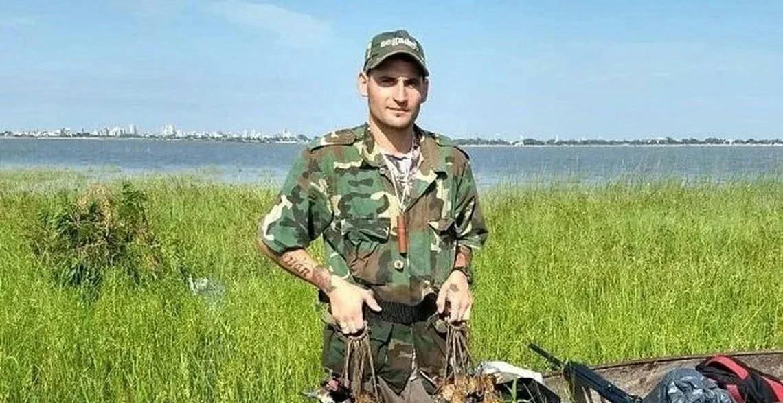 Denuncian a un influencer por cazar aves protegidas en Santa Fe