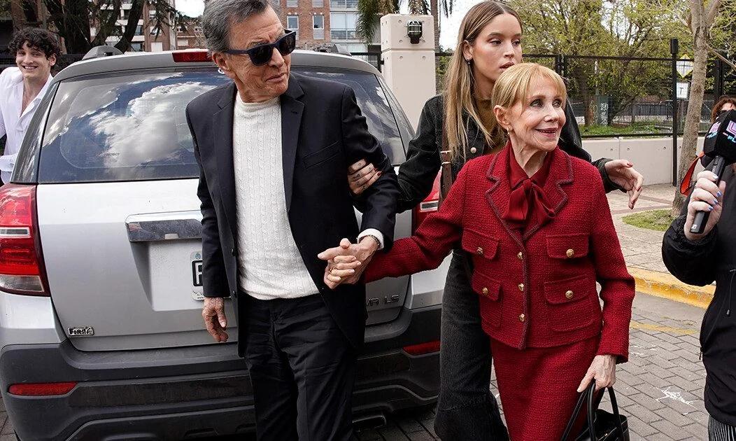 El elegante look de Evangelina Salazar en el casamiento de Emanuel Ortega