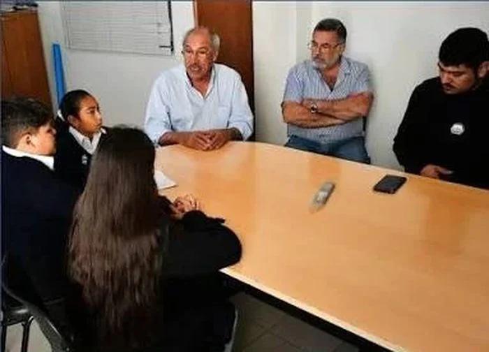 Alumnos riojanos crearon un sistema para recuperar agua en su escuela