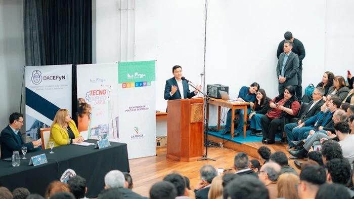Lanzaron TecnoEmpleo 2026 para capacitar a 300 jóvenes riojanos