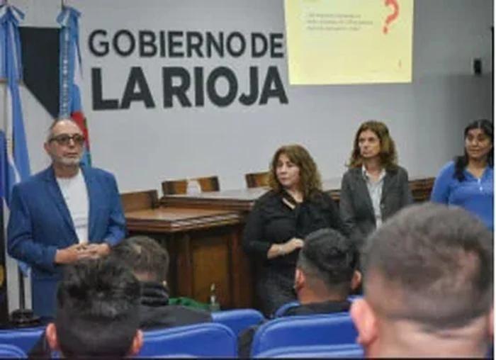 Capacitación sobre prevención de ITS para la Policía de La Rioja