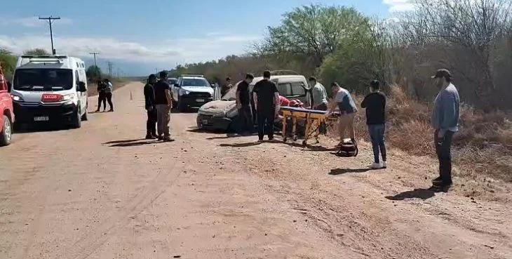 Vuelco en la ex Ruta 38: dos personas atrapadas en una camioneta