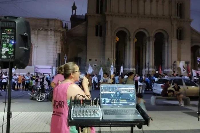 Marcha contra el ajuste nacional en la Plaza 25 de Mayo
