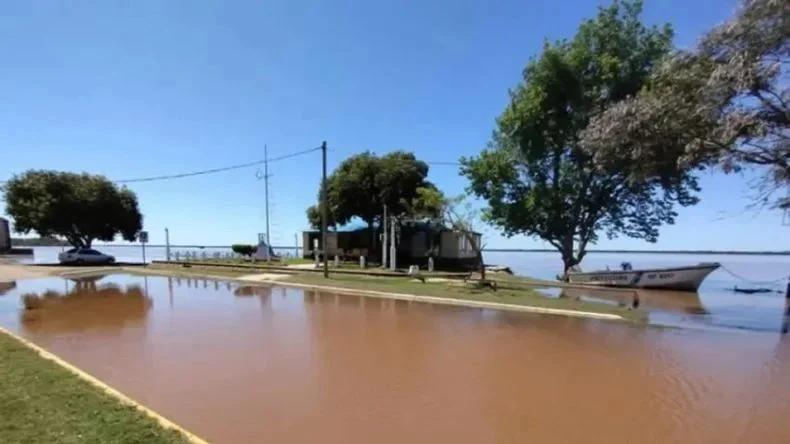 Más de 470 evacuados en Corrientes por la crecida de los ríos