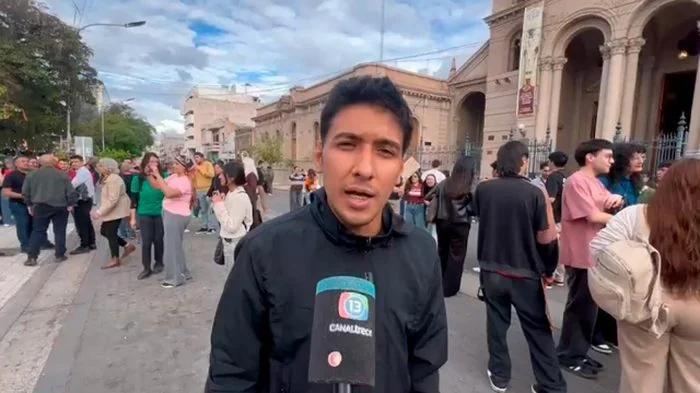 Estudiantes riojanos marcharon en defensa de la universidad pública