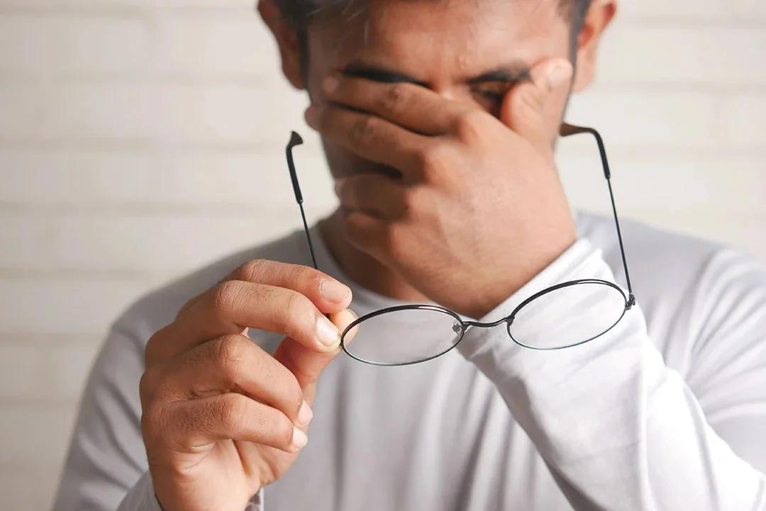 El uso excesivo de pantallas dispara los casos de miopía en niños y adultos