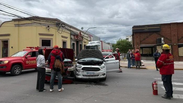 Choque sin heridos en Rivadavia y San Martin