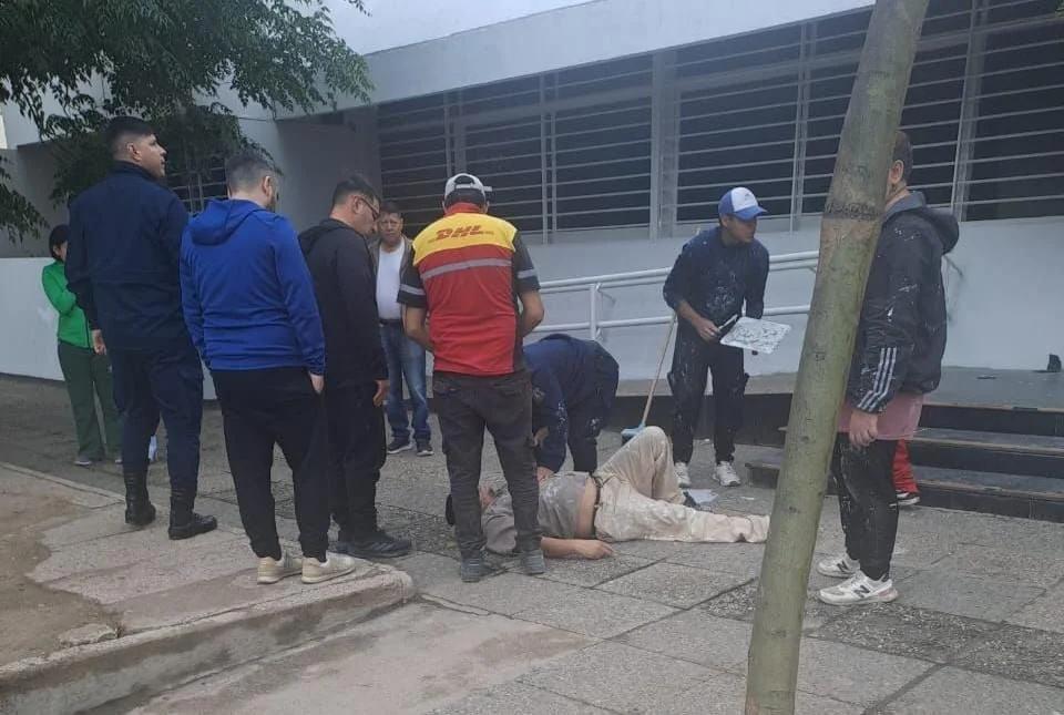 Obrero sufrió una grave caída en el Banco Nación de Chamical