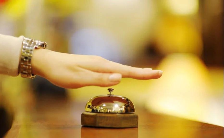 Hoteles buscan bajar costos de agua y energía con lavandería propia