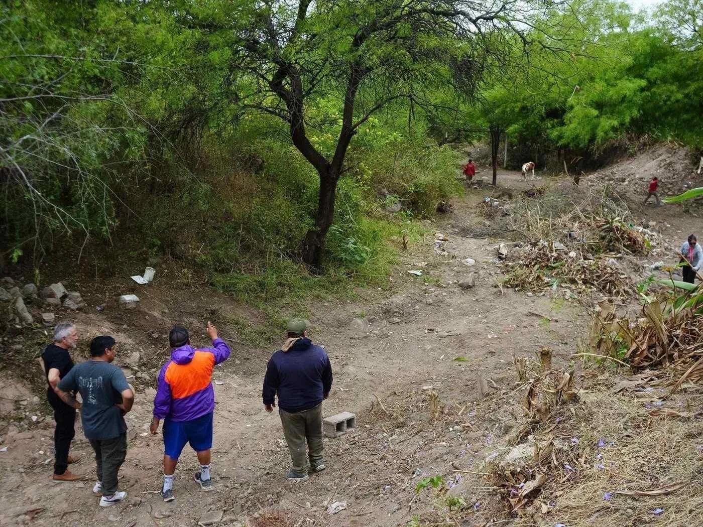 Limpieza preventiva en el barrio Los Cerros ante el fenómeno del Súper Niño