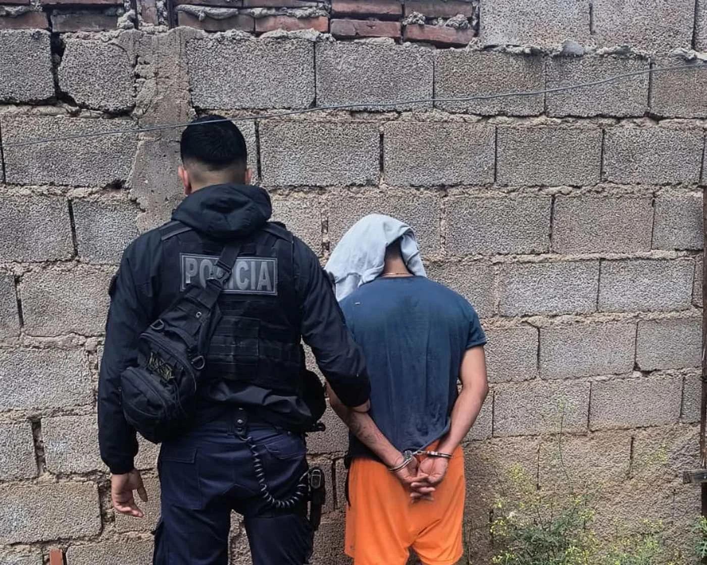 Detuvieron a un hombre tras una persecución por los techos en zona sur