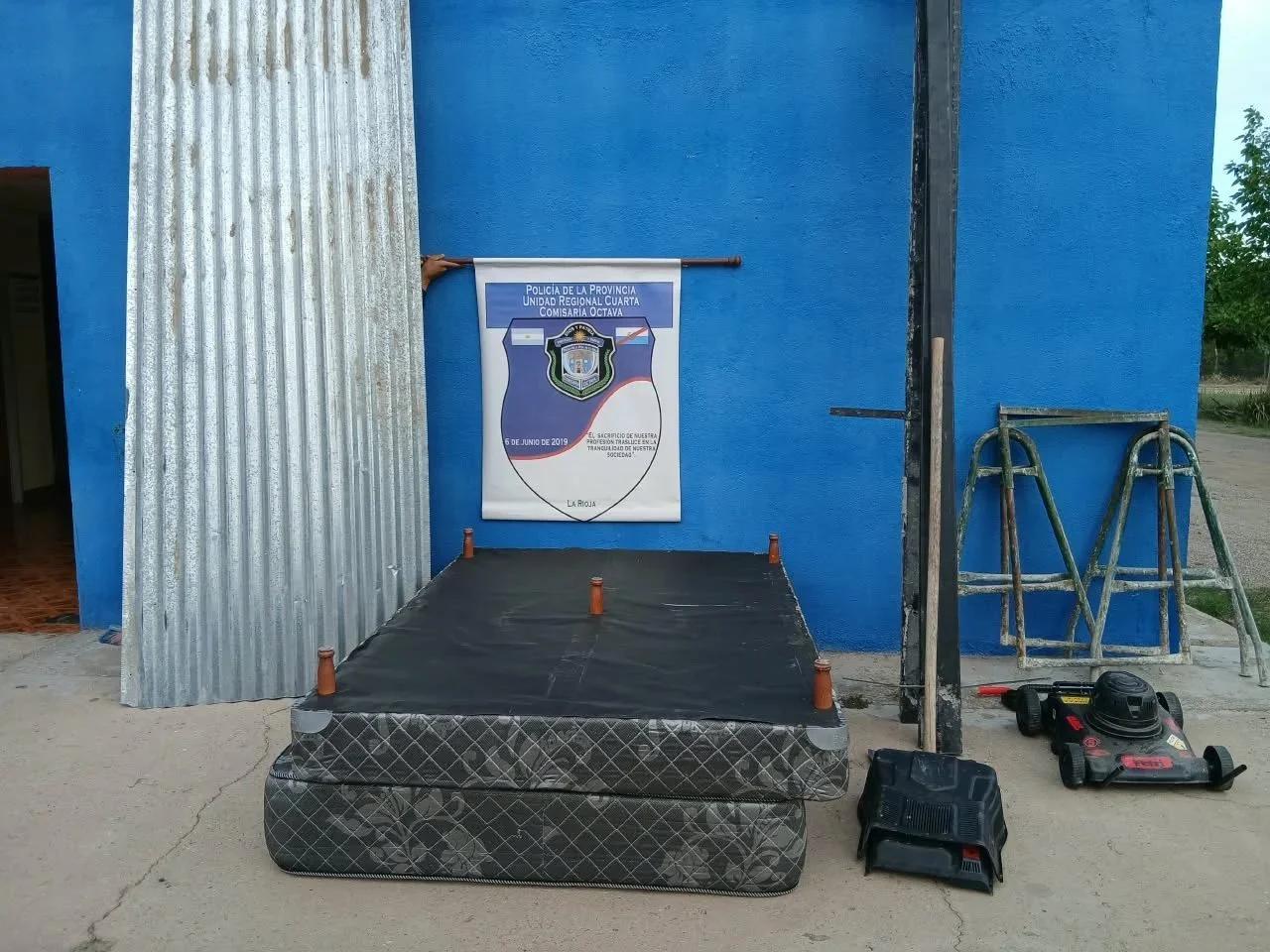 Madre entregó elementos robados por su hijo en el barrio Faldeo del Velazco Sur