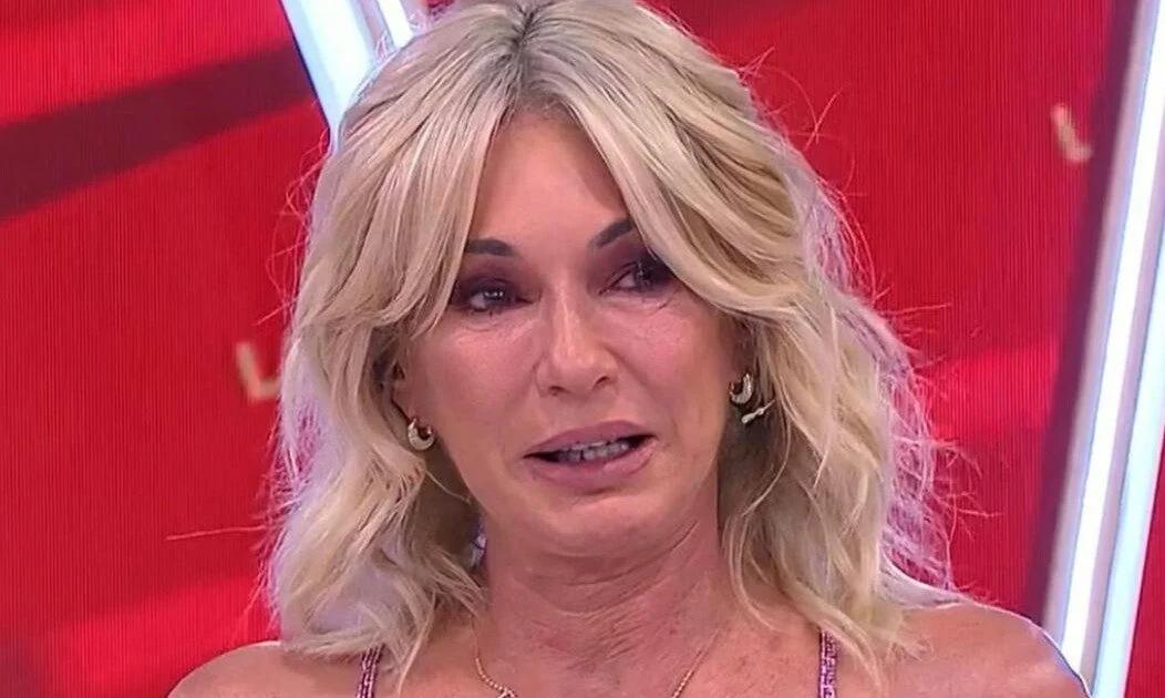 Yanina Latorre se despegó de la polemica por la reventa de entradas de su madre