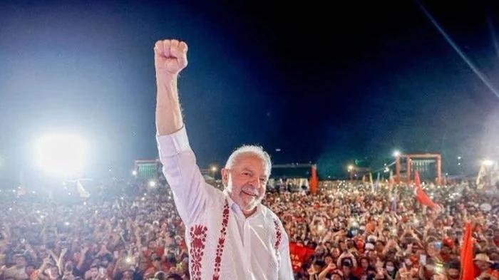 Quintela felicitó a Lula por su victoria en Brasil