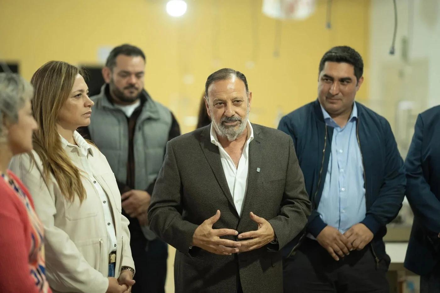 Buscan reactivar la cooperativa textil en Punta de los Llanos