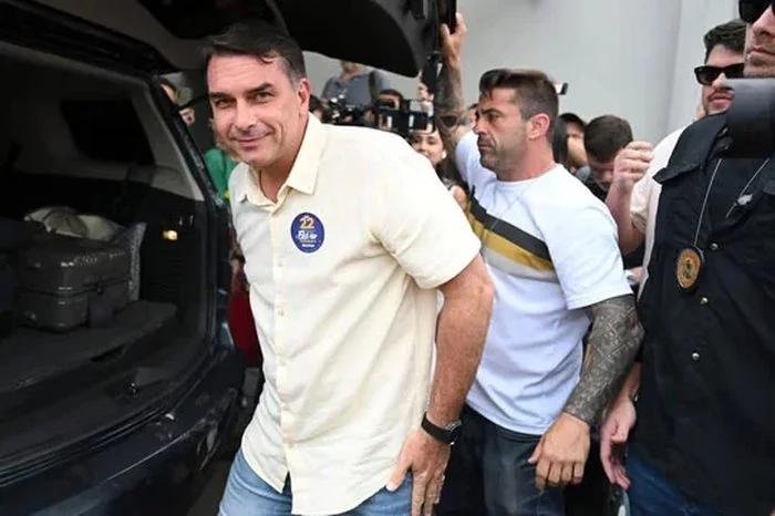 El Gobierno coordinó con Trump la salida de Bolsonaro