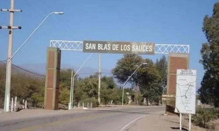Repartía juguetes en San Blas de los Sauces por una promesa religiosa
