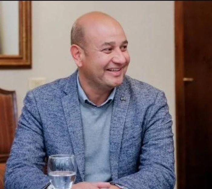 Diego Rivero asumió en Vivienda: terminarán obras con fondos provinciales