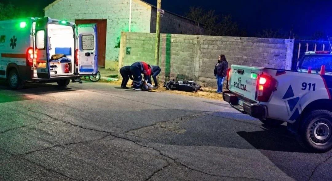 Motociclista internado tras chocar contra una tapia en San Miguel