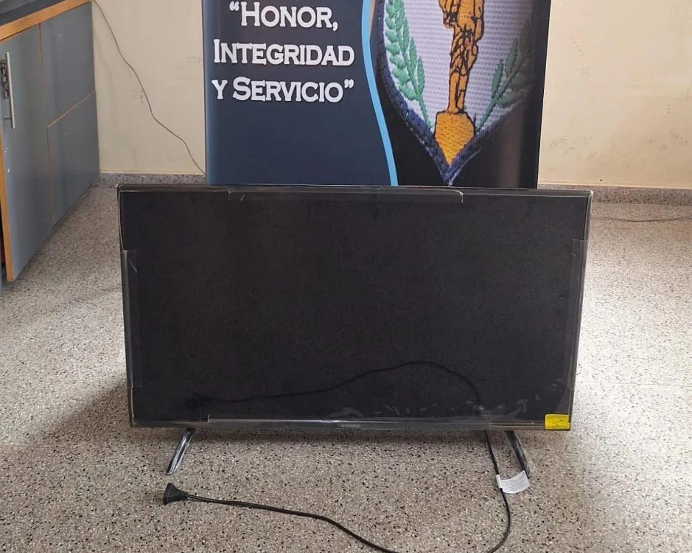 Recuperan un televisor robado y demoran a un joven por un hurto en el centro