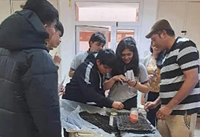Estudiantes de Chilecito aprenden sobre huerta escolar con el INTA