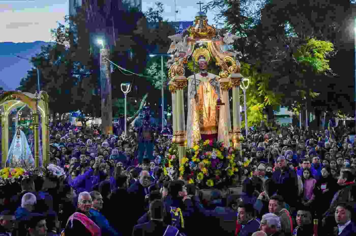 LA FE RIOJANA BRILLA EN LA PROCESIÓN DE INVIERNO POR SAN NICOLÁS