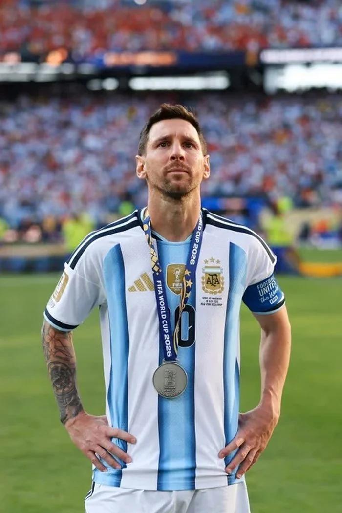 Lionel Messi arribará a Rosario después de las 20 para despedir a su padre