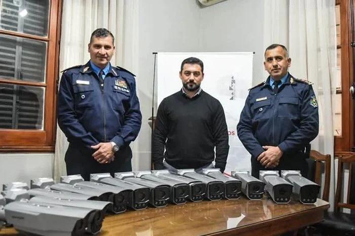 Instalan 14 nuevas cámaras lectoras de patentes en La Rioja