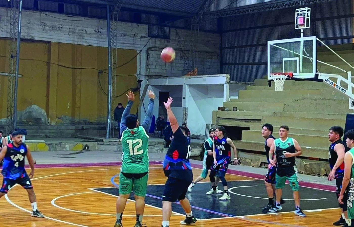 El Torneo Apertura de básquet sigue este viernes en el Poli Larrosa